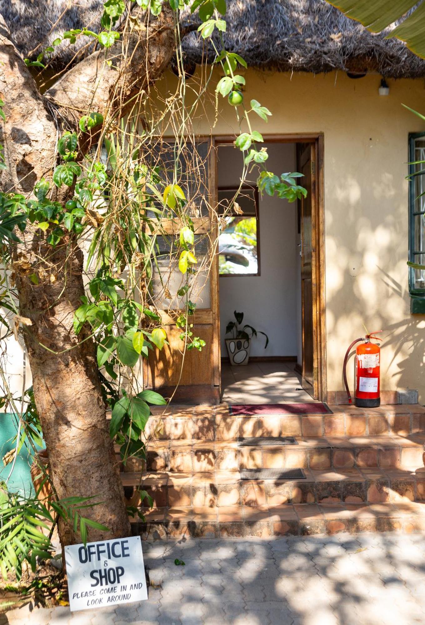 Drift Inn Victoria Falls Kültér fotó